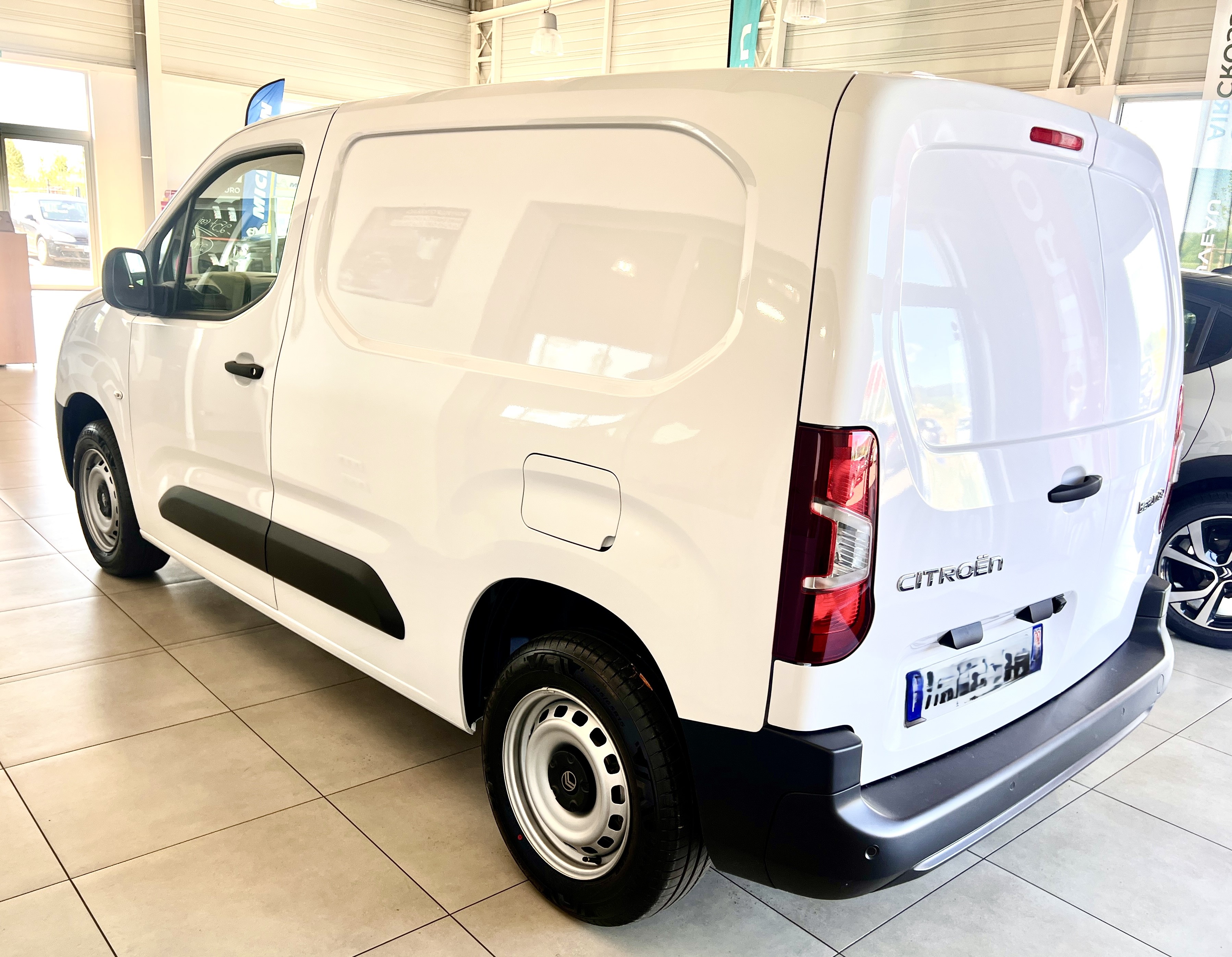 Garage Kern - CITROEN BERLINGO III (2) VAN TAILLE M 650 BLUEHDI 100 S&S BVM6