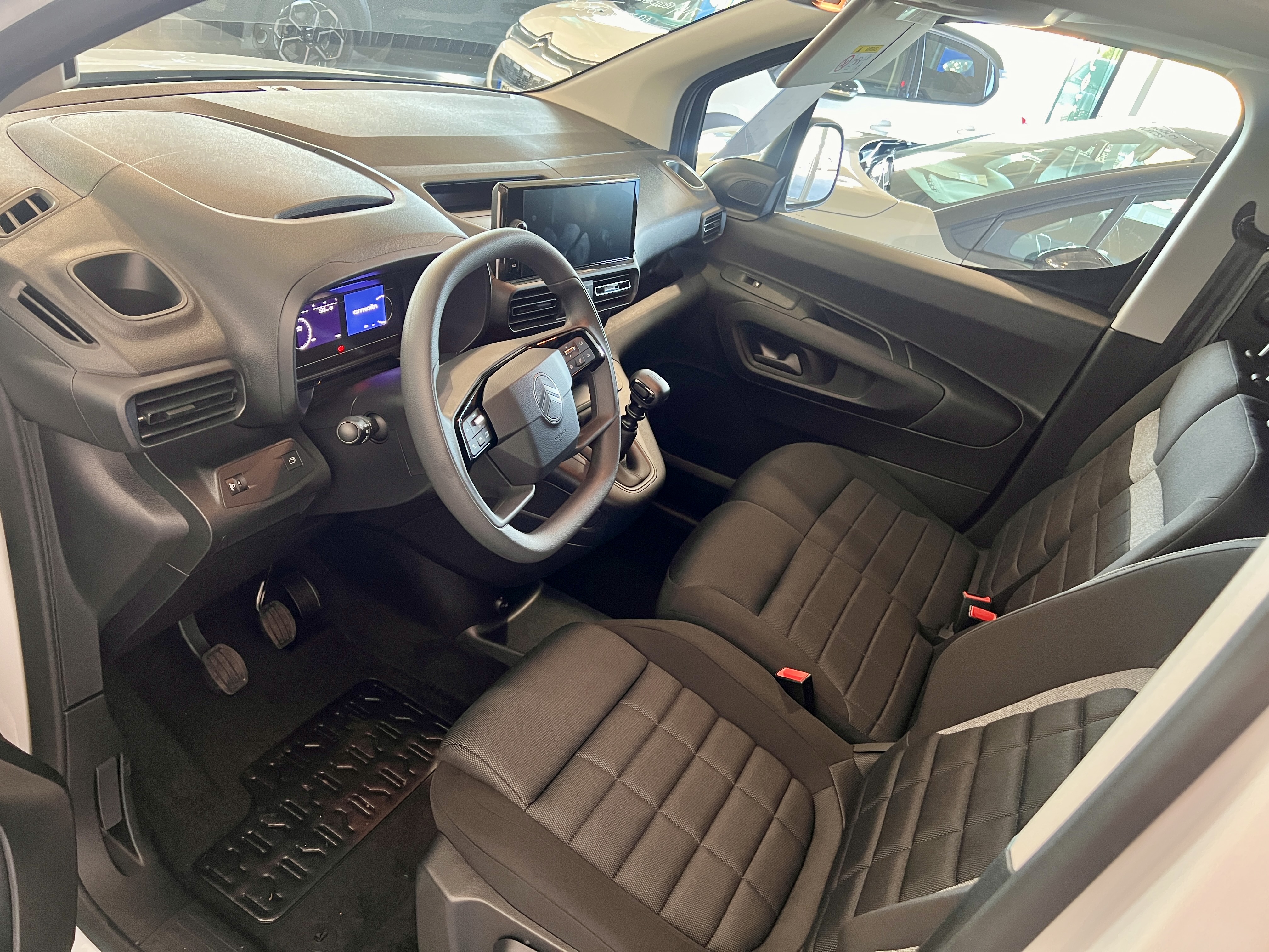 Garage Kern - CITROEN BERLINGO III (2) VAN TAILLE M 650 BLUEHDI 100 S&S BVM6