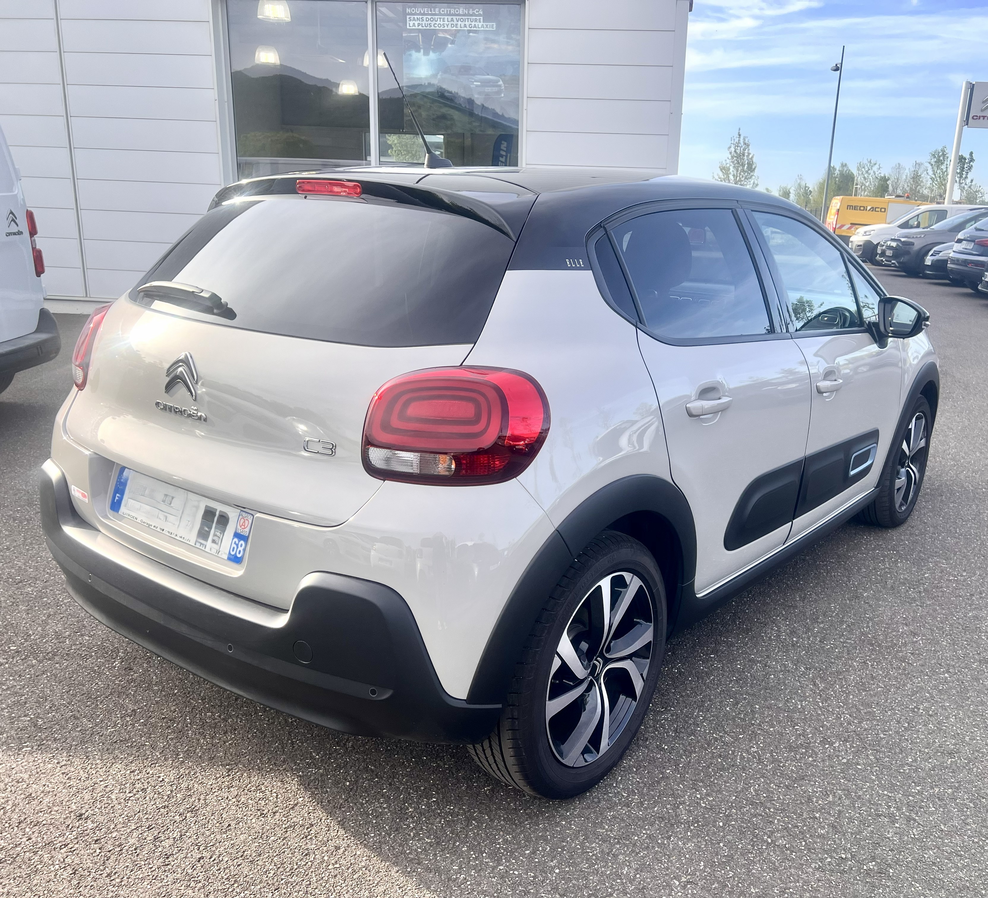 Garage Kern - CITROËN PURETECH 110CV ELLE BVM6